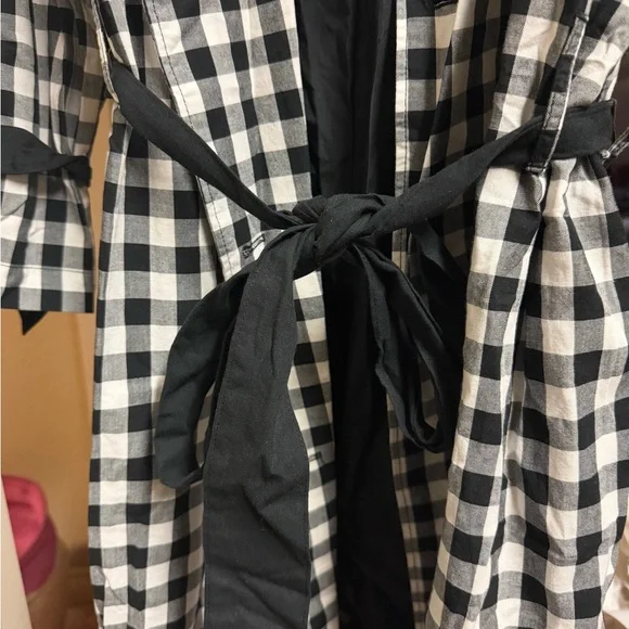 Black & White Gingham Belted Trench Coat - Picture 5 of 6
